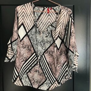3/4 sleeve snake skin shirt